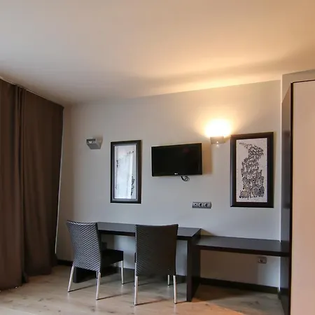 Dolcet L'hotel Otel